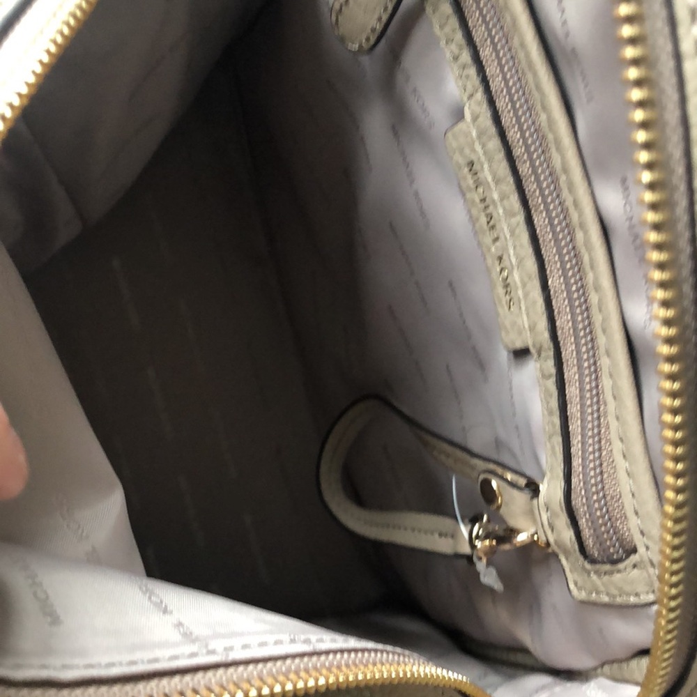 Michael Kors backpack - Picture 8 of 12